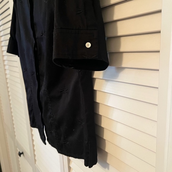 Talbots Short sleeve black Dragonfly blouse. Size small - Picture 3 of 8